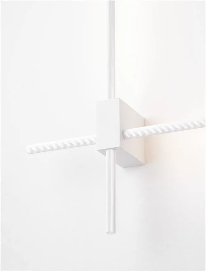 Aplica de perete liniara LED CCT PEAK alb