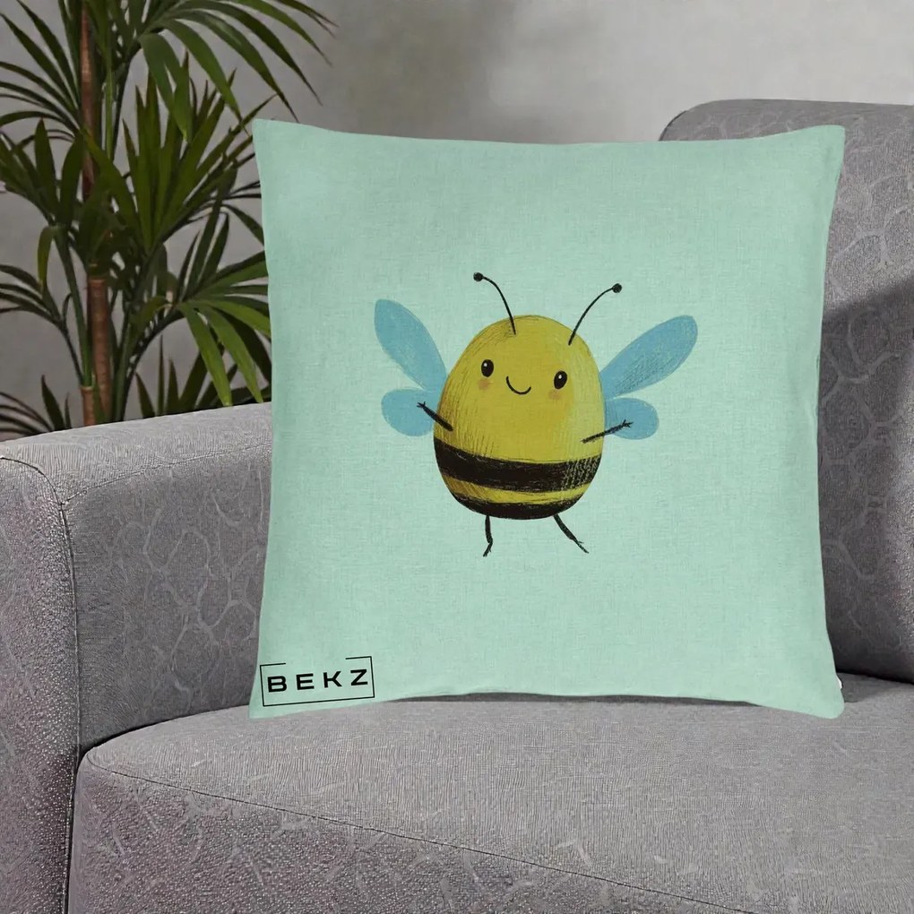 Perna Decorativa Buburuza pe Trifoi cu Patru Foi, 40x40 cm, Verde Menta, Husa Detasabila, Perna Inclusa, BEKZ®