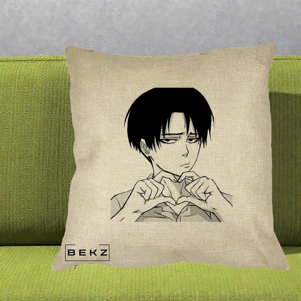 Perna Personalizata Levi Ackerman Inima, 40x40 cm, Crem, Husa Detasabila, Perna Inclusa, BEKZ®