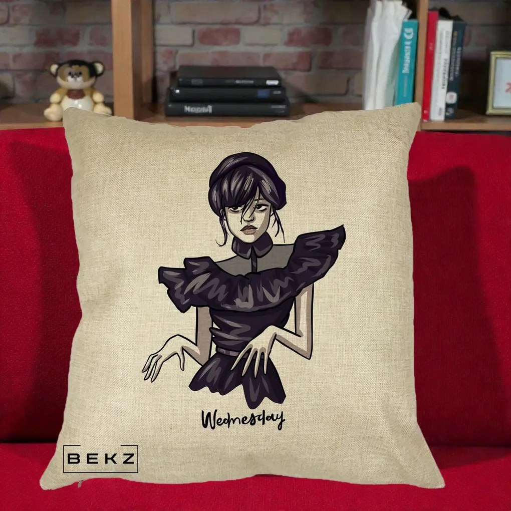 Perna Personalizata Wednesday Addams Dans Gotic, 40x40 cm, Crem, Husa Detasabila, Perna Inclusa, BEKZ®