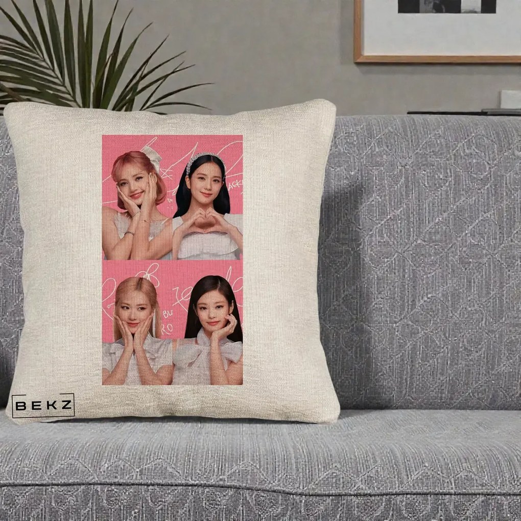 Perna Personalizata K-pop BLACKPINK Colaj Roz, 40x40 cm, Bej Canapea, Husa Detasabila, Perna Inclusa, BEKZ®
