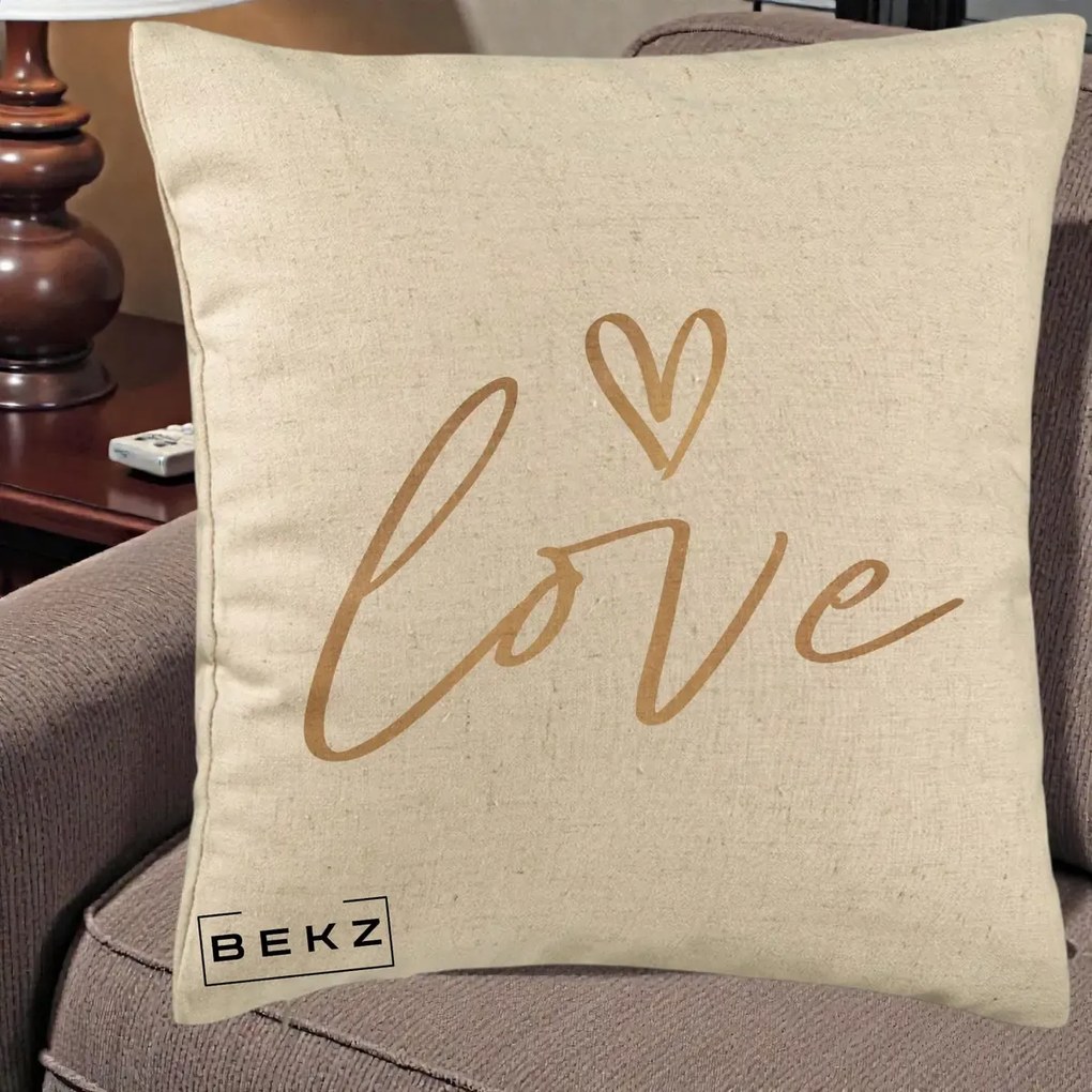 Perna Decorativa Love Caligrafie Aurie, 40x40 cm, Bej, Husa Detasabila, Perna Inclusa, BEKZ®