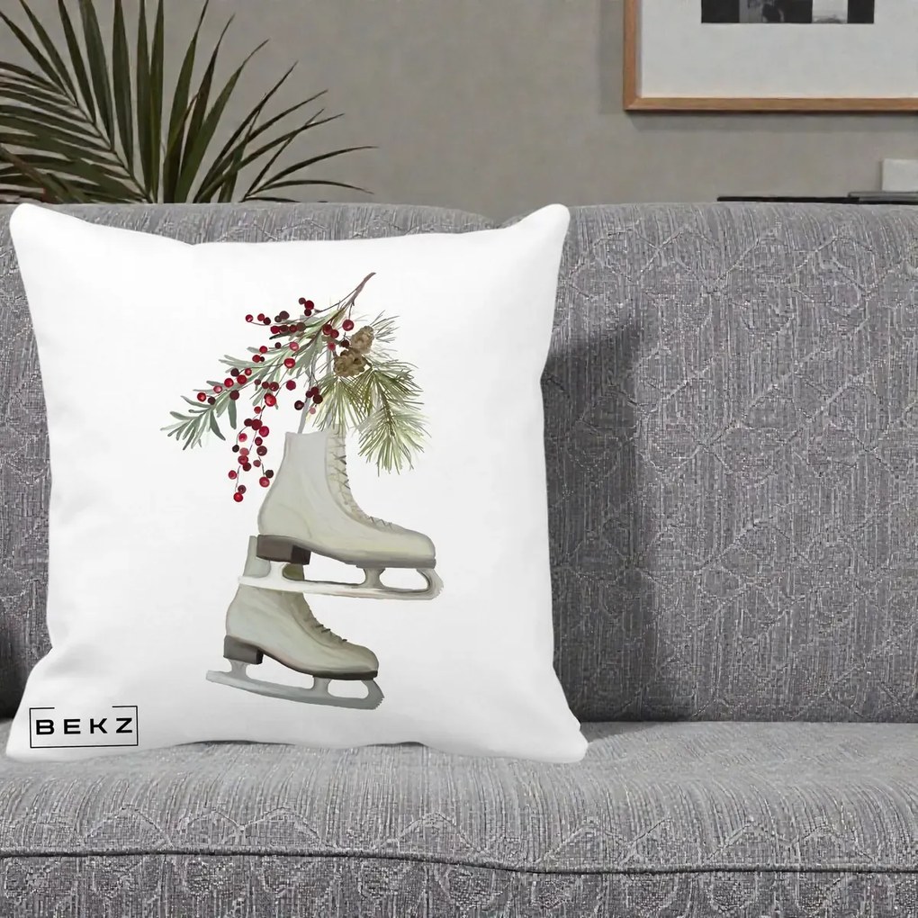 Perna Decorativa Patine cu Ramuri de Brad si Afine, 40x40 cm, Alba Mata, Husa Detasabila, Perna Inclusa, BEKZ®