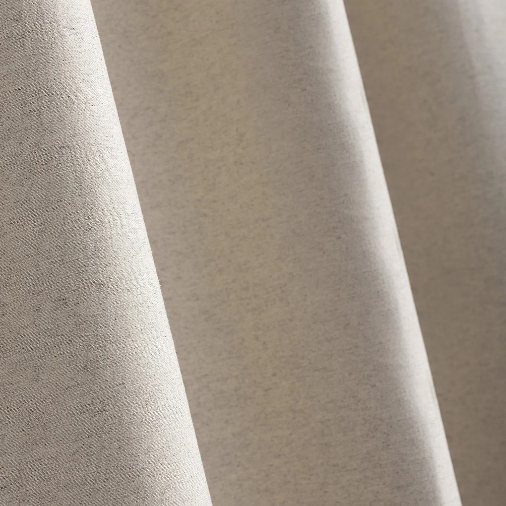 Perdea cu bandă de pliuri