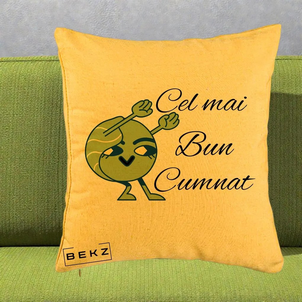 Cadou pentru Cumnat - Perna Personalizata Cel mai Bun Cumnat cu Personaj Funny Verde, 40x40 cm, Galben, Husa Detasabila, Perna Inclusa, BEKZ®