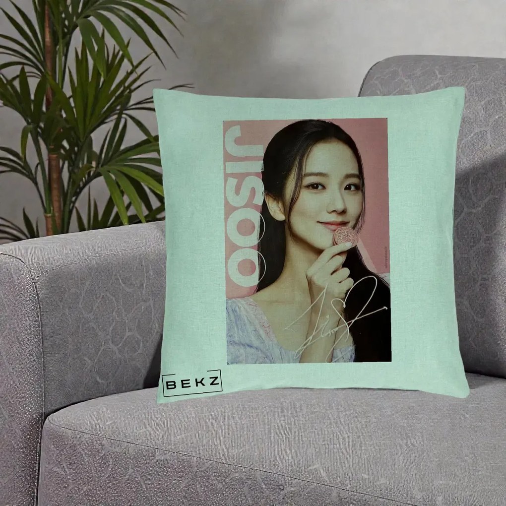 Perna Personalizata K-pop BLACKPINK Jisoo cu Semnatura si Fond Roz, 40x40 cm, Verde Menta, Husa Detasabila, Perna Inclusa, BEKZ®