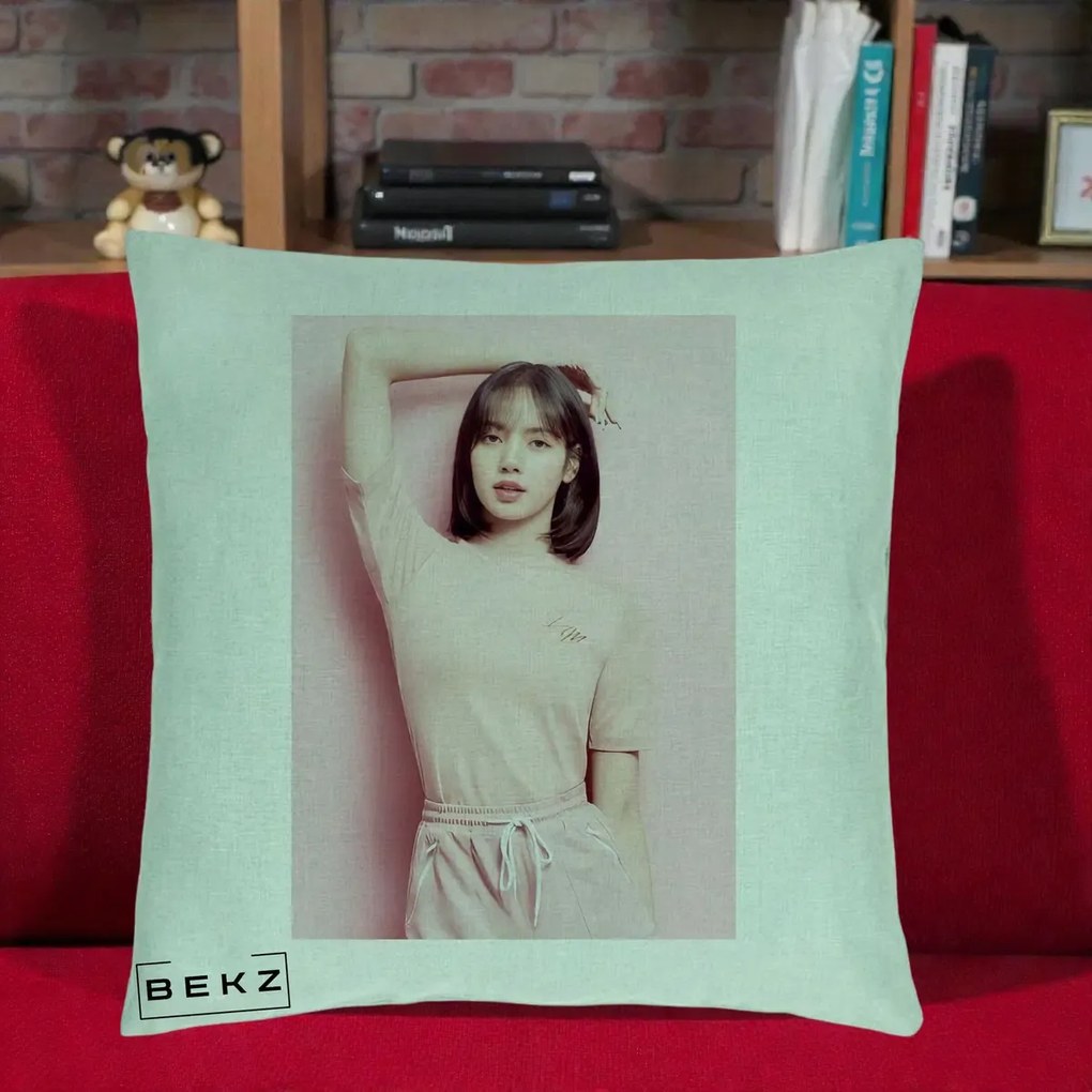 Perna Personalizata K-pop BLACKPINK Lisa Roz, 40x40 cm, Verde Menta, Husa Detasabila, Perna Inclusa, BEKZ®