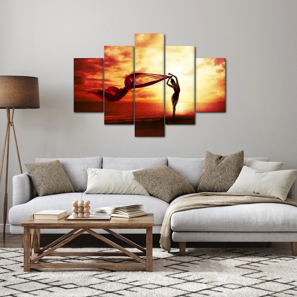 Tablou - Silueta femeii la apus de soare (150x105 cm)