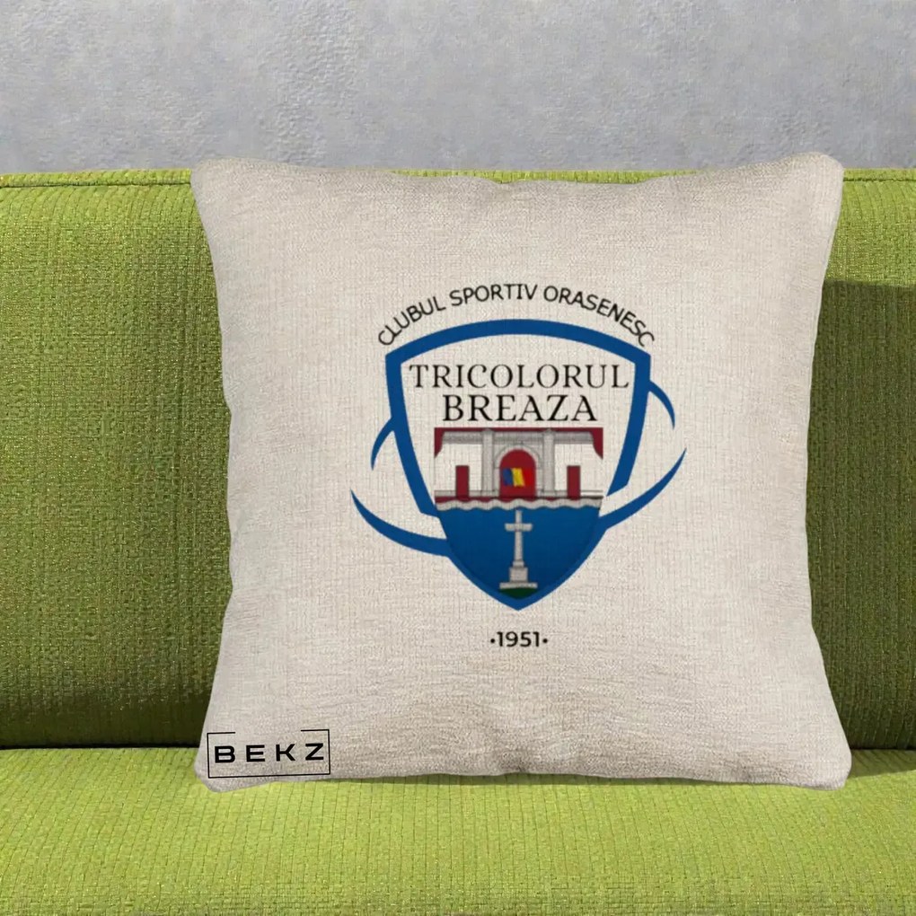 Perna Personalizata CSO Tricolorul Breaza 1951, 40x40 cm, Bej Canapea, Husa Detasabila, Perna Inclusa, BEKZ®