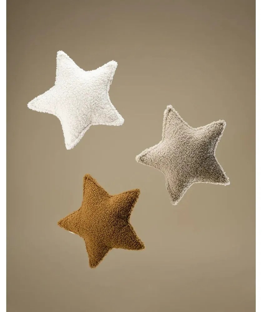 Pernă decorativă pentru copii maro cu tapițerie din țesătură bouclé Star – Wigiwama