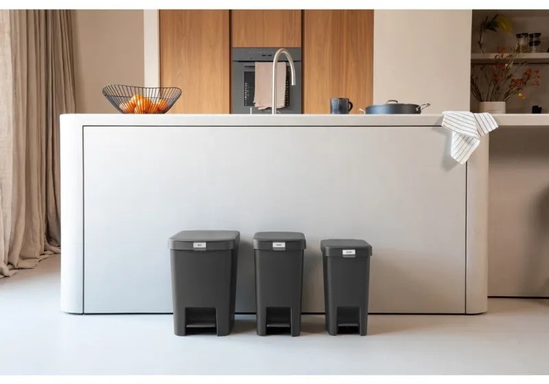 Cos de gunoi cu pedala Brabantia StepUp 1008476, 10 L, Materiale ecologice, Deschidere mare, Gri Inchis