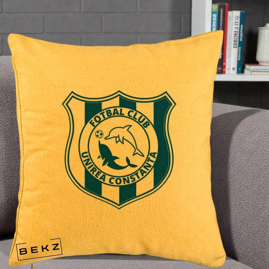 Perna Personalizata FC Unirea Constanta Fotbal, 40x40 cm, Galben, Husa Detasabila, Perna Inclusa, BEKZ®