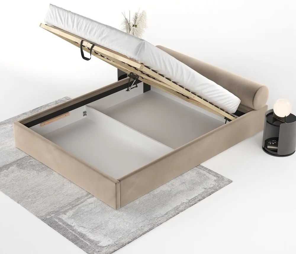 Pat matrimonial maro deschis tapițat cu spațiu de depozitare cu somieră 200x200 cm Solvo – Maison de Rêve