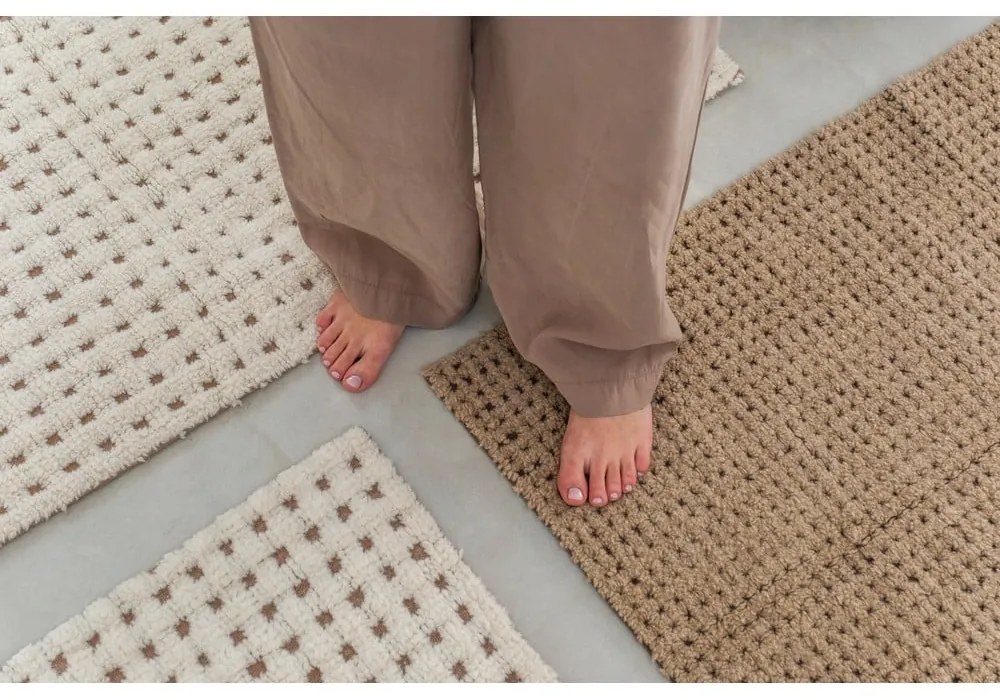 Covor bej lavabil, țesut manual din lână 80x140 cm Unexpected Wool – Lorena Canals