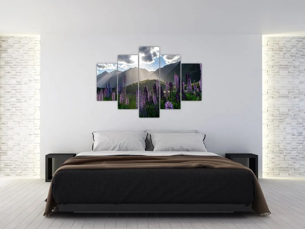 Tablou - scenariu cu flori de Lupin (150x105 cm)