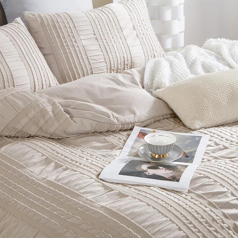 Lenjerie de pat din microfibră creponată NELLA smântână