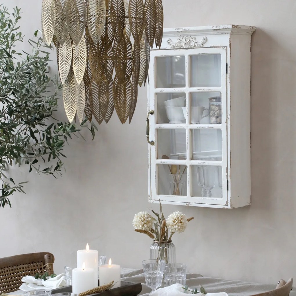 Vitrina de perete, din lemn masiv, cu aspect vintage