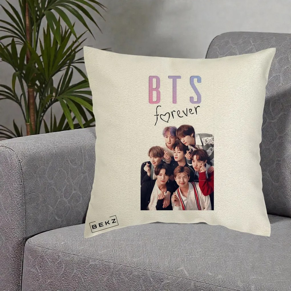 Perna Personalizata K-pop BTS Forever cu Foto Grup Negru, 40x40 cm, Ecru, Husa Detasabila, Perna Inclusa, BEKZ®