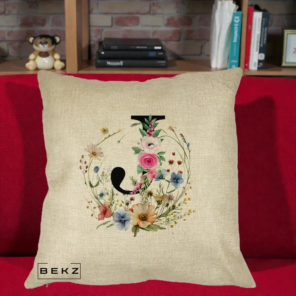 Cadou Personalizat - Perna Personalizata Monogram Litera J cu Flori Acuarela, 40x40 cm, Crem, Husa Detasabila, Perna Inclusa, BEKZ®