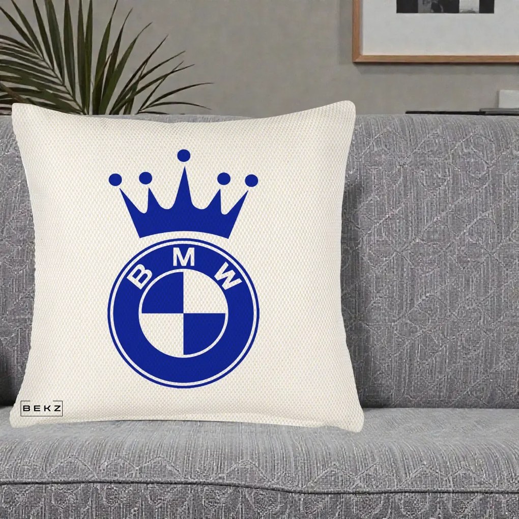 Perna Personalizata cu emblema BMW si Coroana, 40x40 cm, Crem Reliefat, Husa Detasabila, Perna Inclusa, BEKZ®