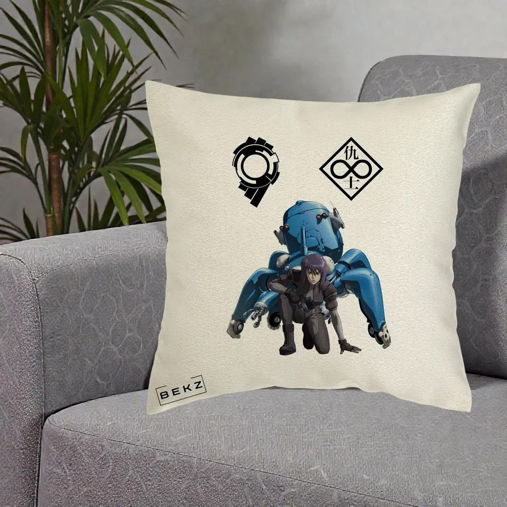Perna Personalizata Ghost in the Shell Motoko si Tachikoma, 40x40 cm, Ecru, Husa Detasabila, Perna Inclusa, BEKZ®