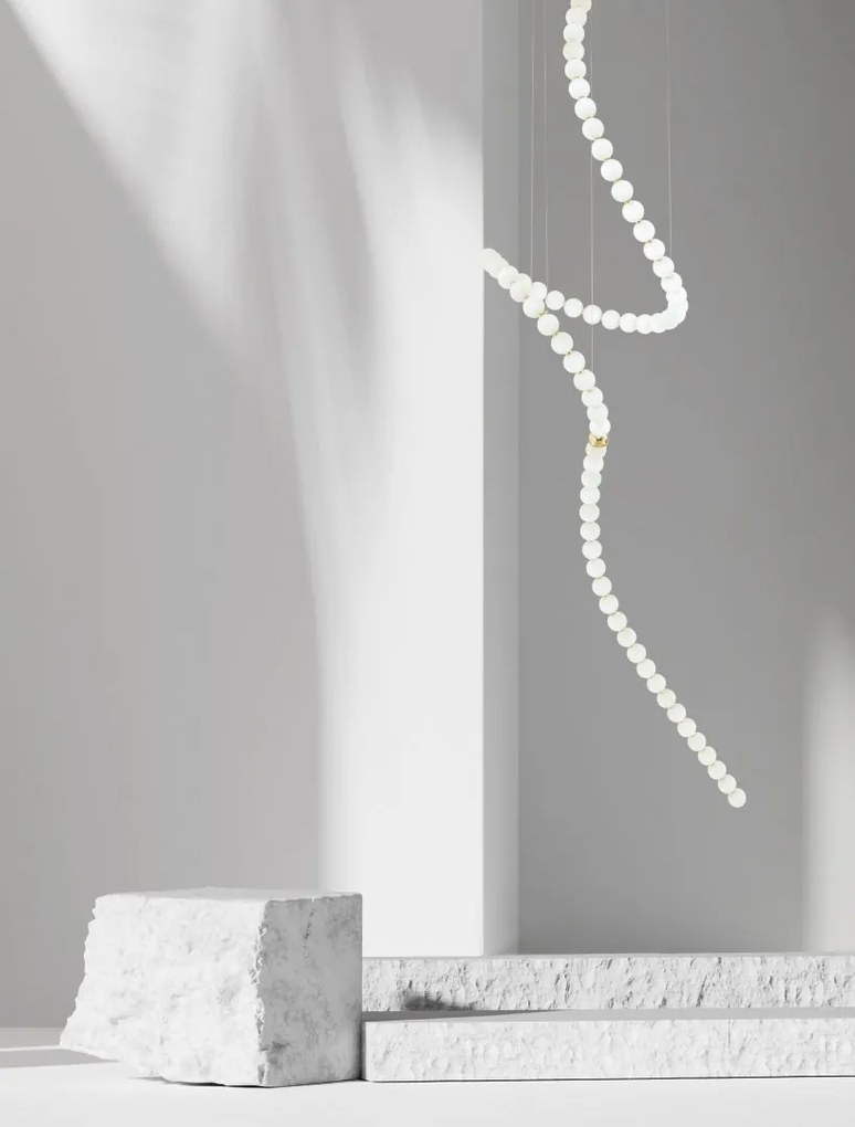 Lustra LED dimabila, deosebita design lux PERLA opal, auriu