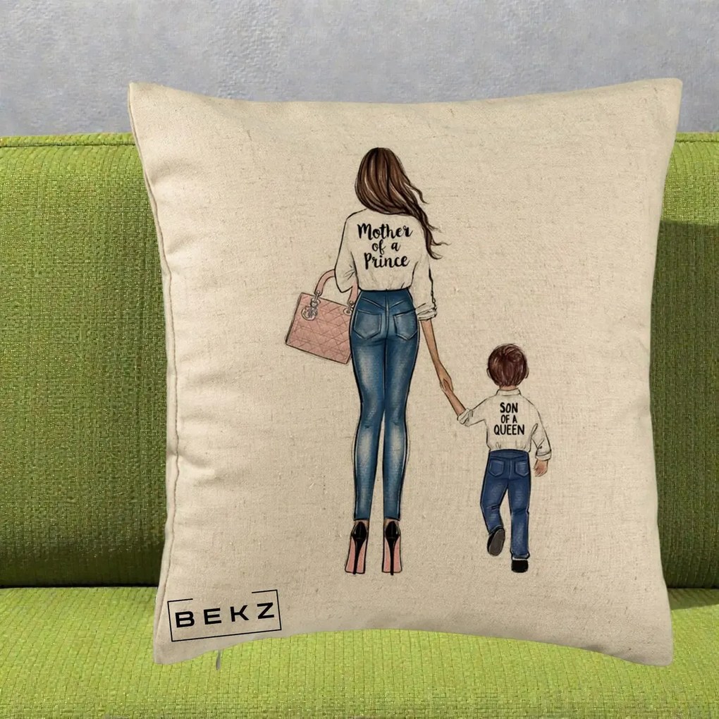 Cadou pentru Mama - Perna Personalizata, Model Mother of a Prince, 40x40 cm, Bej, Husa Detasabila, Perna Inclusa, BEKZ®