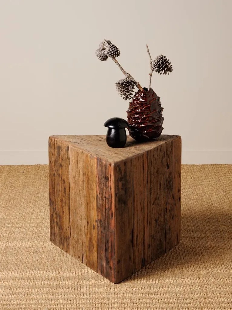 Set 2 măsuțe laterale triunghiulare din lemn reciclat, natur, cu aspect rustic, 60 x 34 x 35 cm, „Triangle”