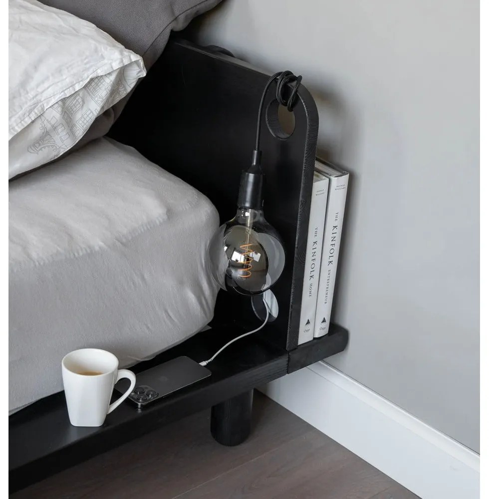 Pat matrimonial negru din lemn masiv de pin cu somieră 140x200 cm Peek – Karup Design