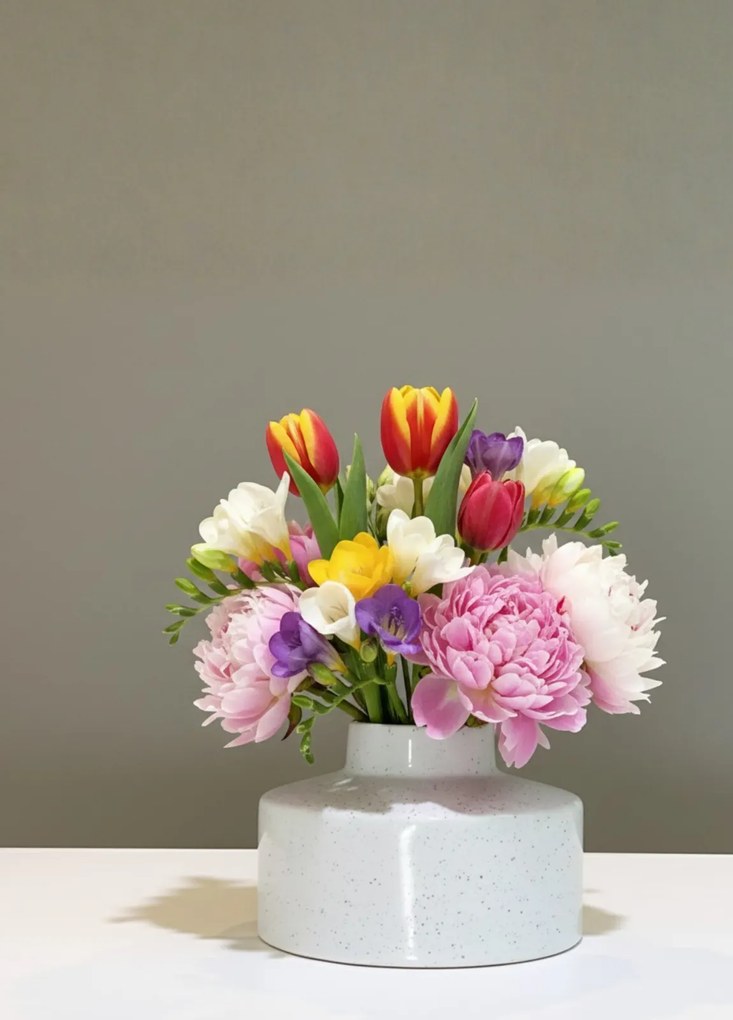 Vaza Mare Centru Masa, Sakura22,5cm (Alb Lucios cu Picatele Visinii)