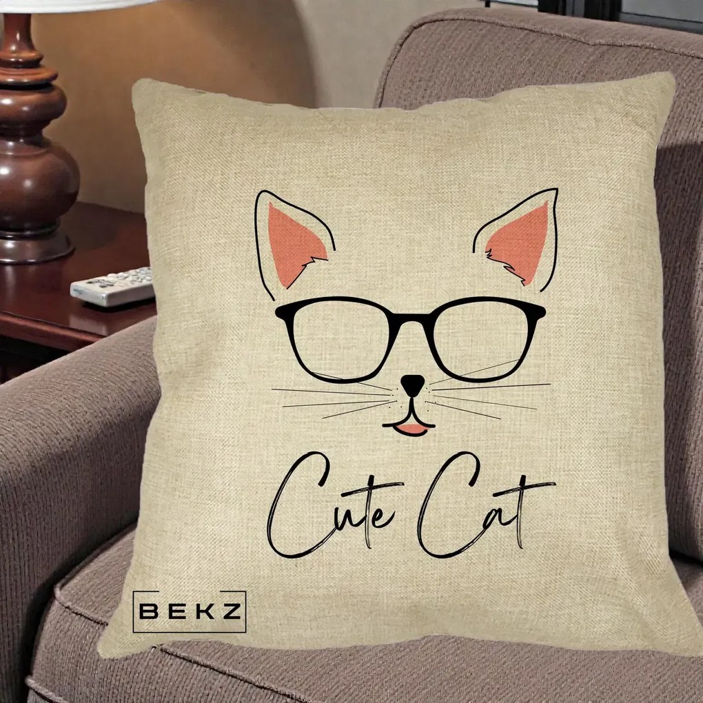 Perna Personalizata Cute Cat cu Ochelari, 40x40 cm, Crem, Husa Detasabila, Perna Inclusa, BEKZ®