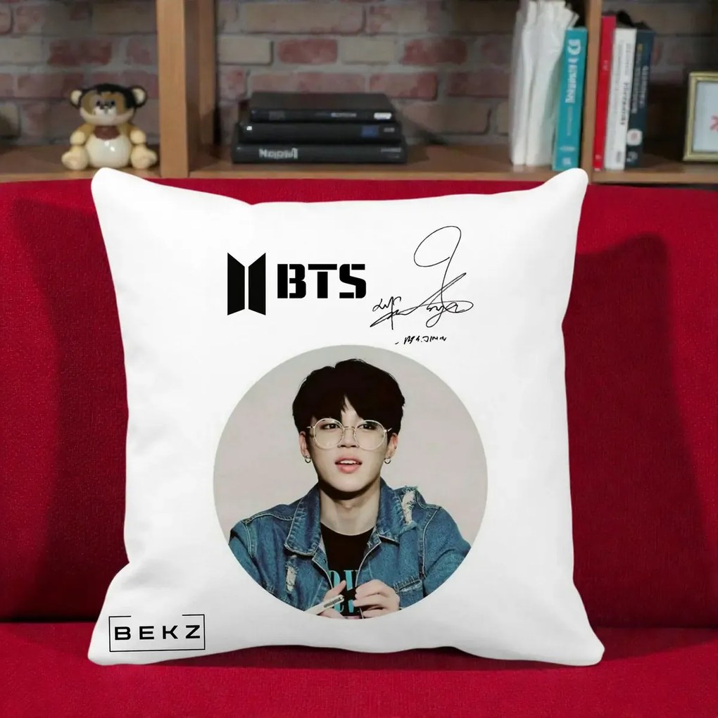 Perna Personalizata K-pop BTS Jimin Portret Cerc Autograf Geaca, 40x40 cm, Alba Mata, Husa Detasabila, Perna Inclusa, BEKZ®