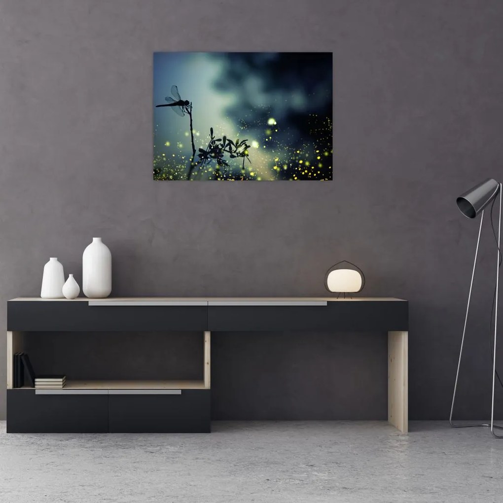 Tablou pe sticlă - Libelula în noaptea strălucitoare (70x50 cm)