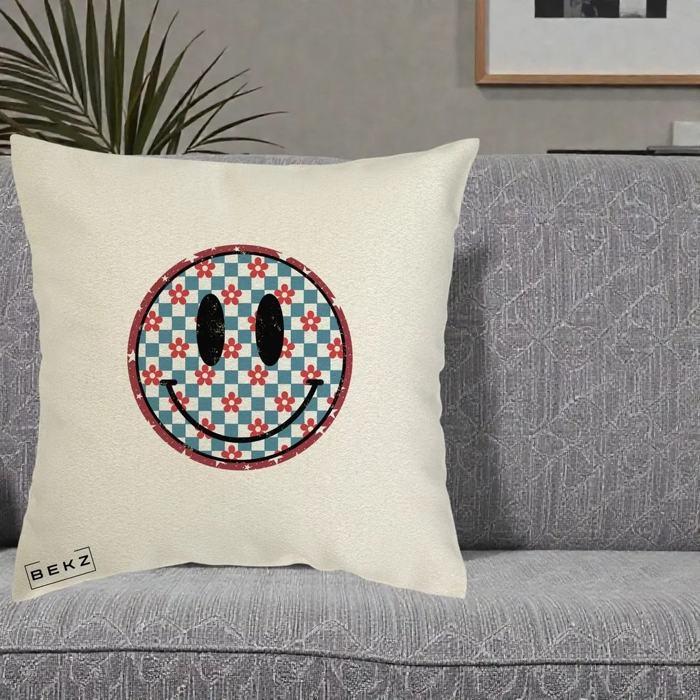 Perna Decorativa Smiley Face Checkered cu Floricele, 40x40 cm, Ecru, Husa Detasabila, Perna Inclusa, BEKZ®