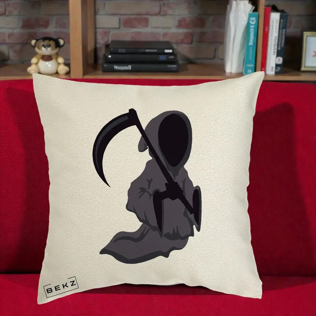 Perna Decorativa Moartea cu Coasa Grim Reaper Halloween, 40x40 cm, Ecru, Husa Detasabila, Perna Inclusa, BEKZ®