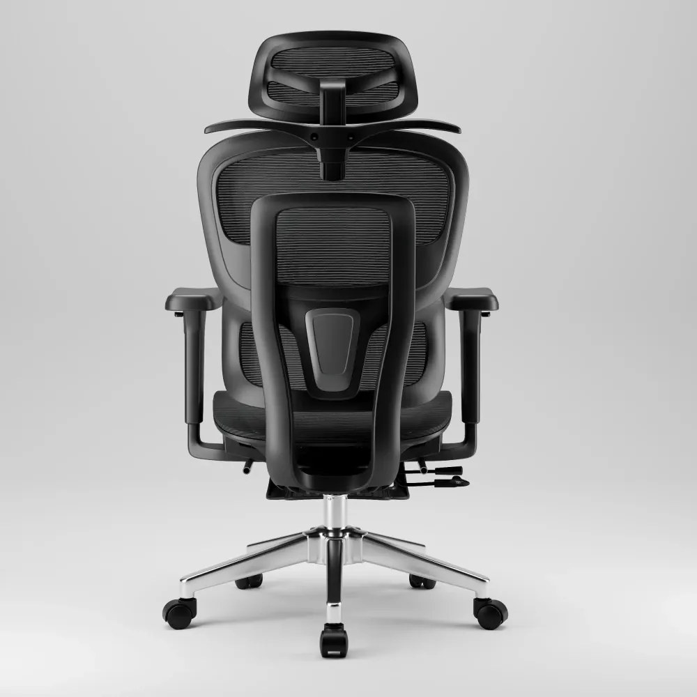 SIENA E15 Executive – Scaun Ergonomic cu Suport Lombar Reglabil pe Înălțime, Tetieră Reglabilă, Cotiere 3D, Șezut Extensibil, Reclinare 135°, Umeraș Integrat, Suport pentru Picioare și Bază Metalică, Mesh, Negru