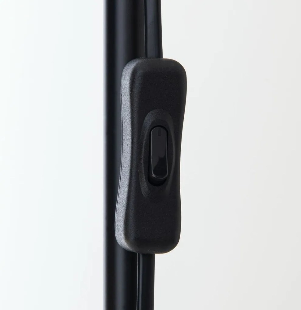 Lampa de podea cu spot directionabil Gili negru mat
