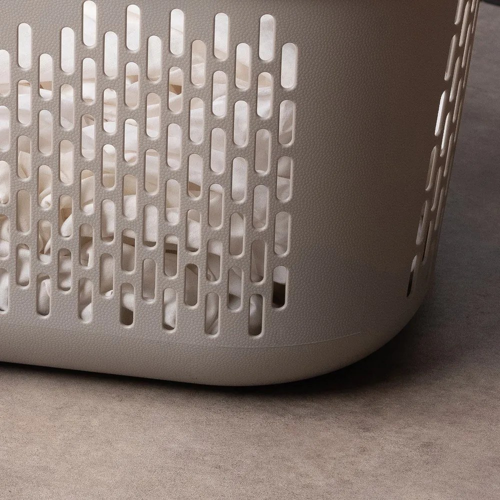 Coș de rufe maro deschis din plastic 45 l – Addis