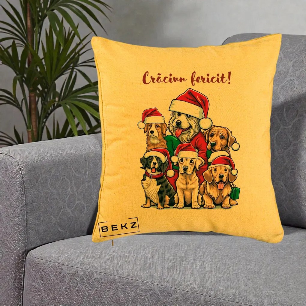 Perna Decorativa Caini cu Bonete Craciun Fericit, 40x40 cm, Galben, Husa Detasabila, Perna Inclusa, BEKZ®