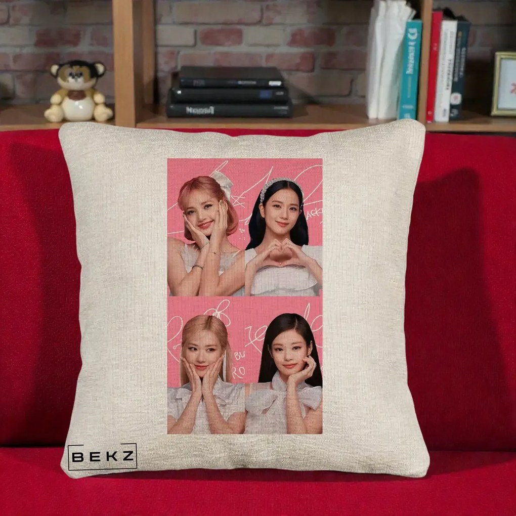 Perna Personalizata K-pop BLACKPINK Colaj Roz, 40x40 cm, Bej Canapea, Husa Detasabila, Perna Inclusa, BEKZ®