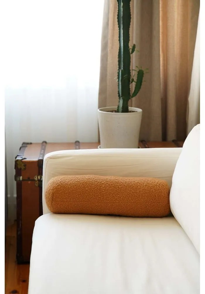 Pernă decorativă din material bouclé 14x50 cm Top – Mioli Decor