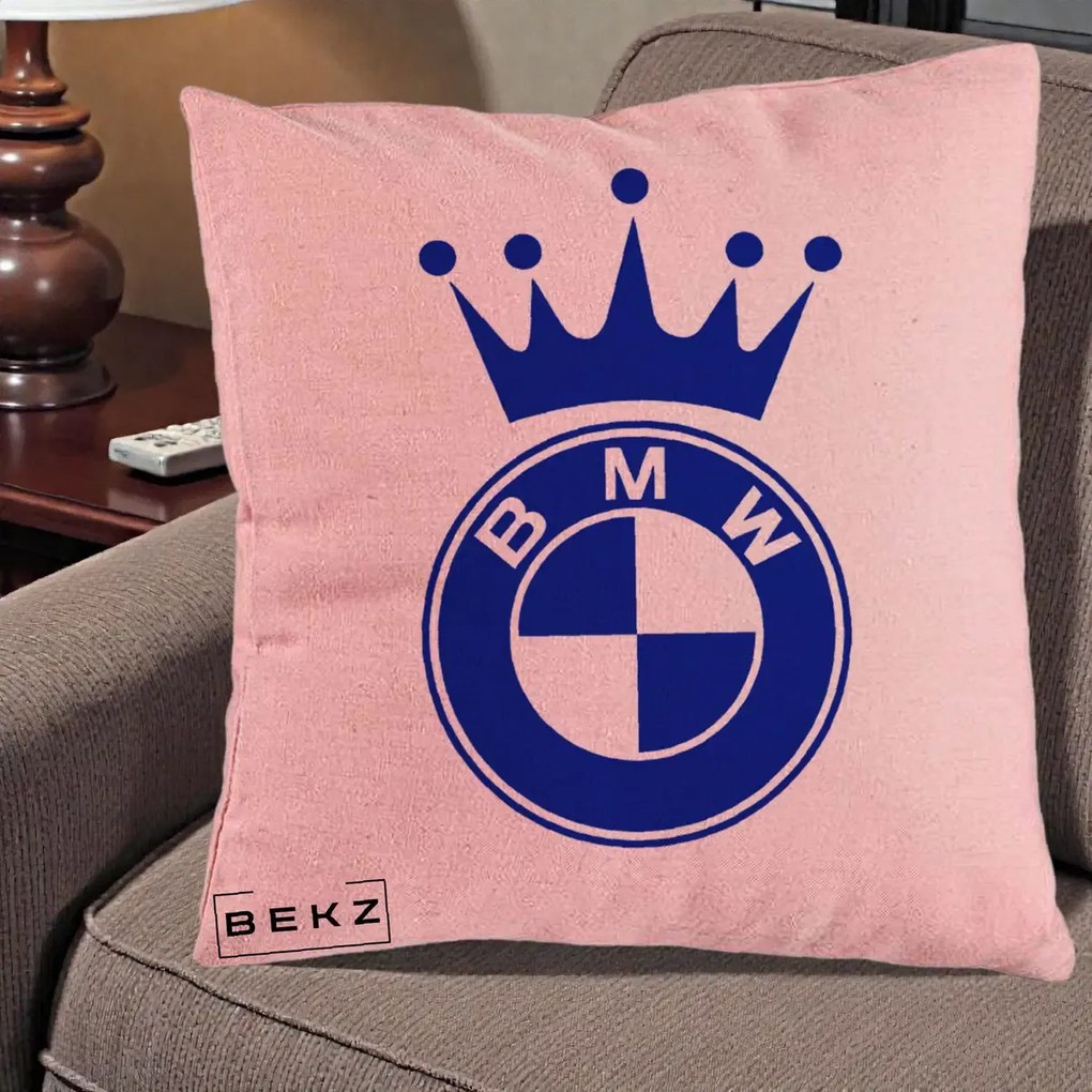 Perna Personalizata cu emblema BMW si Coroana, 40x40 cm, Roz, Husa Detasabila, Perna Inclusa, BEKZ®
