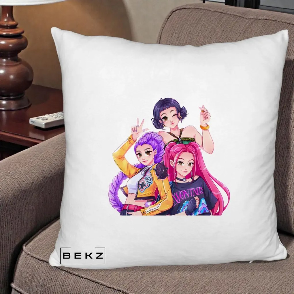 Perna Personalizata K-pop HUNTRX Trio Animat Fete Foto, 40x40 cm, Alb Pufos, Husa Detasabila, Perna Inclusa, BEKZ®