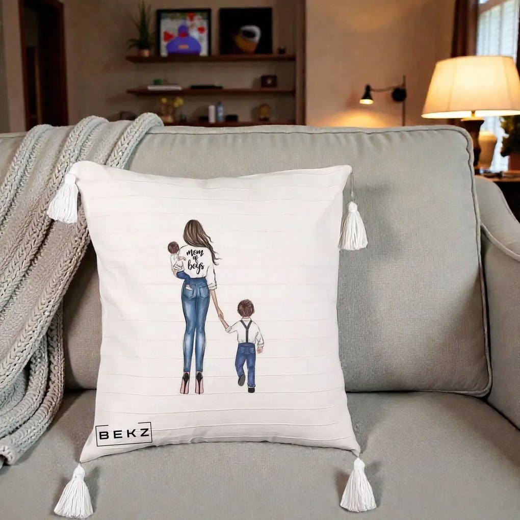 Cadou pentru Mama - Perna Personalizata Mom of Boys Mama cu Baietii, 40x40 cm, Bej cu Franjuri, Husa Detasabila, Perna Inclusa, BEKZ®