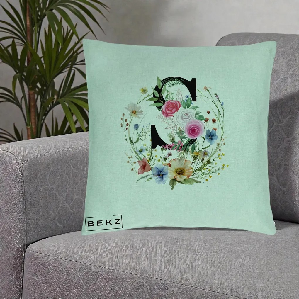 Cadou Personalizat - Perna Personalizata Monogram Litera S cu Flori Acuarela, 40x40 cm, Verde Menta, Husa Detasabila, Perna Inclusa, BEKZ®