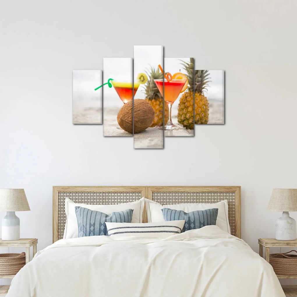 Tablou cu ananas și pahare pe plajă (150x105 cm)