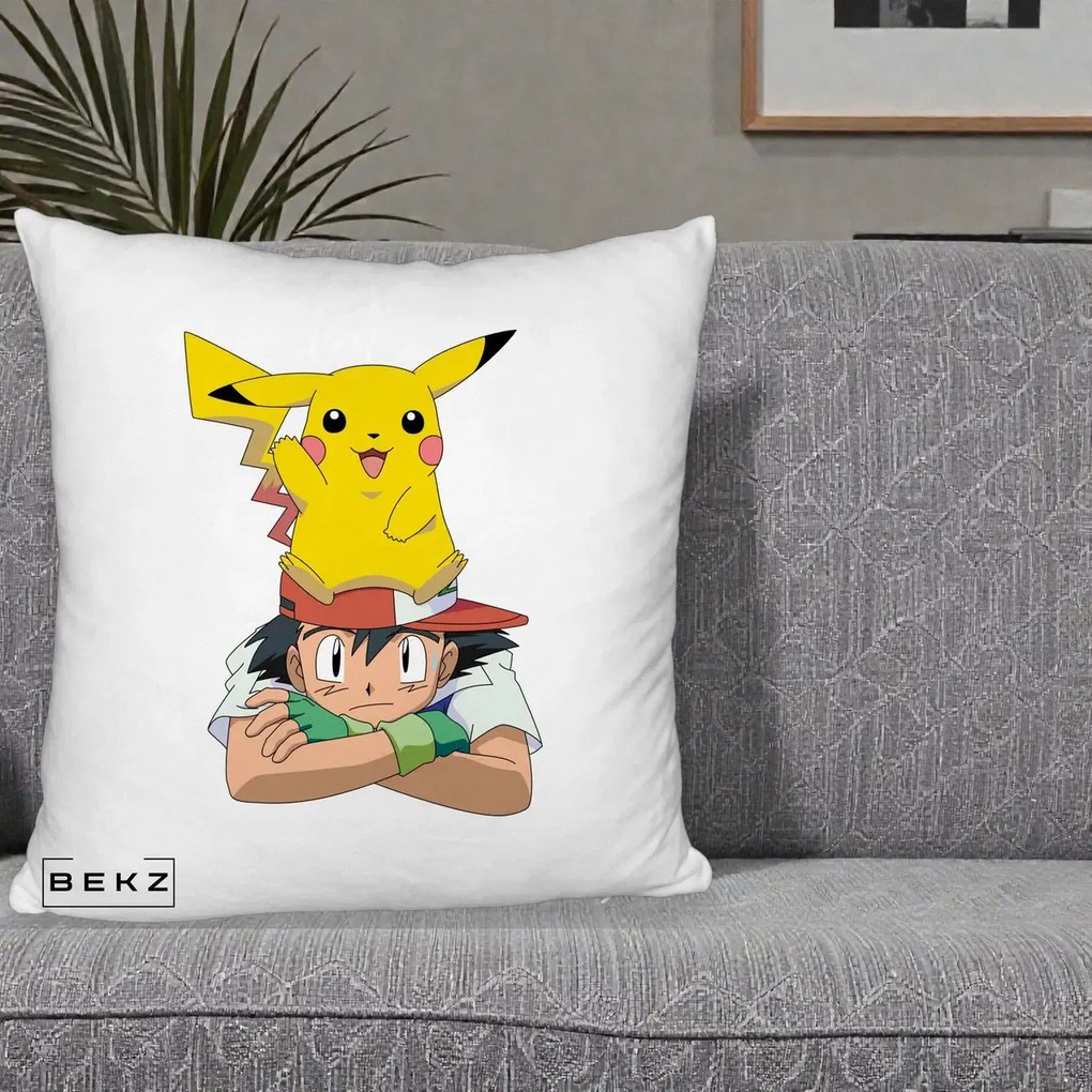 Perna Personalizata Ash si Pikachu, 40x40 cm, Alb Pufos, Husa Detasabila, Perna Inclusa, BEKZ®