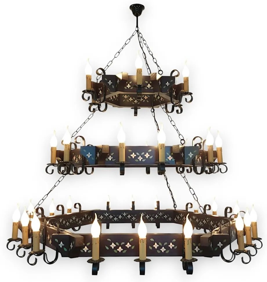 Candelabru fabricat manual din lemn pictat Queen 36L