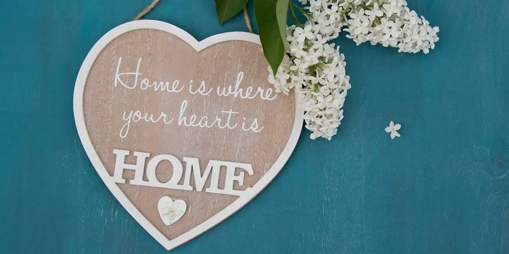 Tablou inimă cu citat - Home is where your heart is