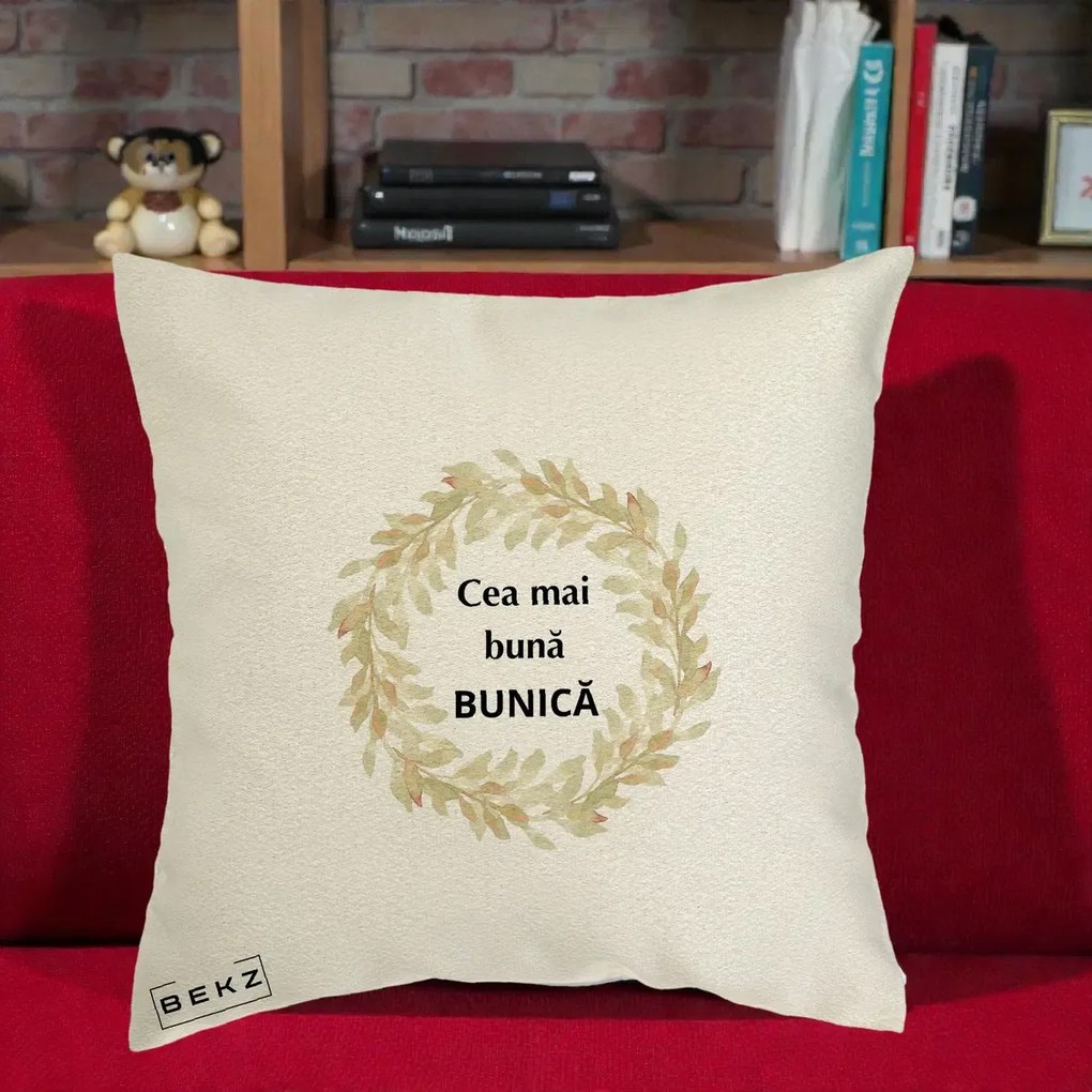 Cadou pentru Bunica - Perna Personalizata Cea Mai Buna Bunica Coronita Frunze Acuarela, 40x40 cm, Ecru, Husa Detasabila, Perna Inclusa, BEKZ®